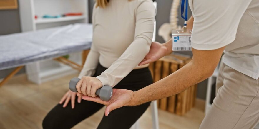 Integrating Physiotherapy and Pain Management for Superior Recovery Outcomes